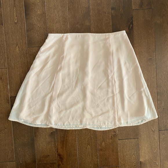 Aritzia Sunday Best Kim Skirt Peach Size 2 NWOT - Picture 3 of 3